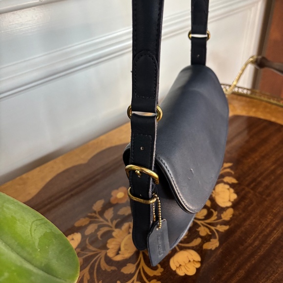 Vintage Coach Equestrian Small Flap #9801 - Picture 6 of 16